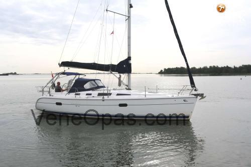 Hunter 36 Legend Tekniset tiedot ja arvostelut